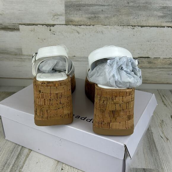 Madden Girl Volt womens size 9 M white faux leather buckle strappy sandals new - Picture 6 of 10